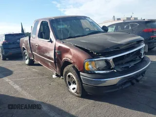 2000 Ford F-150 XL with VIN 1FTRX17L2YNB78032, listed as a IAAI auction lot 41687215 with 1 mi miles. Bid and sale history available at carsss.com. Image 1.
