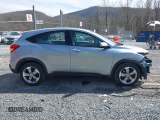 2017 Honda HR-V LX with VIN 3CZRU6H33HM729657, listed as a IAAI auction lot 41844221 with 181,047 mi miles. Bid and sale history available at carsss.com. Image 13.