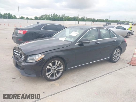 2018 Mercedes-Benz C 300 z VIN WDDWF4JB6JR332530, wystawiony jako IAAI lot #42436315 z przebiegiem 61 234 mil mil oraz . Historia ofert i sprzedaży dostępna na DreamBid. Obrazek 17.