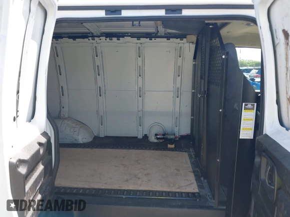 2017 Chevrolet Express Cargo z VIN 1GCWGAFF0H1298823, wystawiony jako IAAI lot #41933843 z przebiegiem 75 213 mil mil oraz . Historia ofert i sprzedaży dostępna na DreamBid. Obrazek 8.
