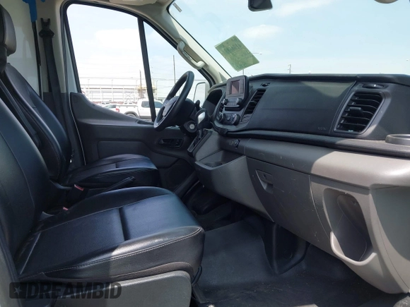 2020 Ford Transit z VIN 1FTYE1C89LKB18309, wystawiony jako IAAI lot #42086954 z przebiegiem 44 937 mil mil oraz . Historia ofert i sprzedaży dostępna na DreamBid. Obrazek 5.