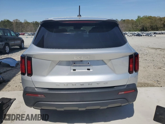2022 Kia Sorento LX with VIN 5XYRG4LC7NG124249, listed as a Copart auction lot 50904165 with 32,759 mi miles and Salvage Title. Bid and sale history available at carsss.com. Image 6.