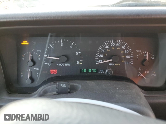 2001 Jeep Cherokee Sport with VIN 1J4FT48S51L568981, listed as a Copart auction lot 82471104 with 181,870 mi miles and Salvage Title. Bid and sale history available at carsss.com. Image 9.