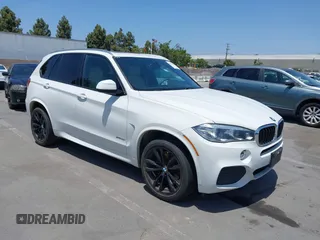 2017 BMW X5 xDrive35i z VIN 5UXKR0C53H0V49899, wystawiony jako IAAI lot #42432665 z przebiegiem 85 393 mil mil oraz . Historia ofert i sprzedaży dostępna na DreamBid. Obrazek 1.