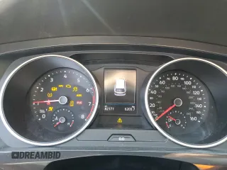 2018 Volkswagen Tiguan S z VIN 3VV0B7AX8JM124256, wystawiony jako Copart lot #53626695 z przebiegiem 82 171 mil mil oraz Szkody całkowita. Historia ofert i sprzedaży dostępna na DreamBid. Obrazek 9.