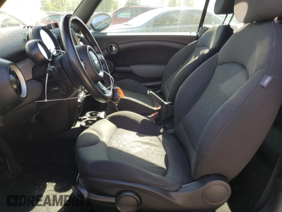 2011 MINI Convertible with VIN WMWZN3C55BT265139, listed as a Copart auction lot 58624955 with 108,374 mi miles and Clean title. Bid and sale history available at DreamBid. Image 7.