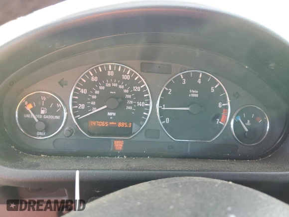 2000 BMW Z3 z VIN WBACH3346YLF71668, wystawiony jako Copart lot #54133775 z przebiegiem 147 065 mil mil oraz Czysty tytuł • Clean title. Historia ofert i sprzedaży dostępna na DreamBid. Obrazek 9.