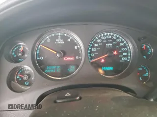 2010 Chevrolet Tahoe LT z VIN 1GNUKBE09AR257856, wystawiony jako Copart lot #55320645 z przebiegiem 225 943 mil mil oraz Czysty tytuł • Clean title. Historia ofert i sprzedaży dostępna na DreamBid. Obrazek 9.