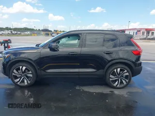 2024 Volvo XC40 Plus Dark Theme with VIN YV4L12UL5R2308371, listed as a IAAI auction lot 42516455 with 9,056 mi miles and . Bid and sale history available at DreamBid. Image 15.