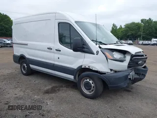 2018 Ford Transit z VIN 1FTYR1CMXJKA72164, wystawiony jako IAAI lot #42381091 z przebiegiem 91 450 mil mil oraz . Historia ofert i sprzedaży dostępna na DreamBid. Obrazek 1.