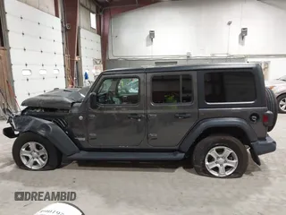 2021 Jeep Wrangler Unlimited Sport S с VIN 1C4HJXDN2MW701625, выставлен на аукционе IAAI как лот 42278169 с пробегом 11 229 миль миль и . История ставок и продаж доступна на DreamBid. Изображение 13.