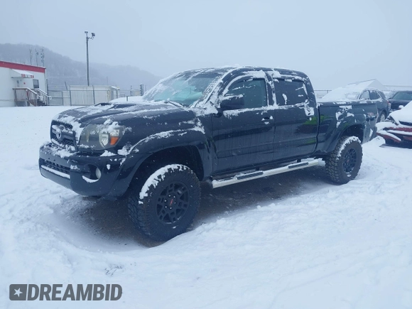 2011 Toyota Tacoma with VIN 3TMMU4FN8BM025440, listed as a IAAI auction lot 41246630 with 137,341 mi miles and . Bid and sale history available at DreamBid. Image 17.