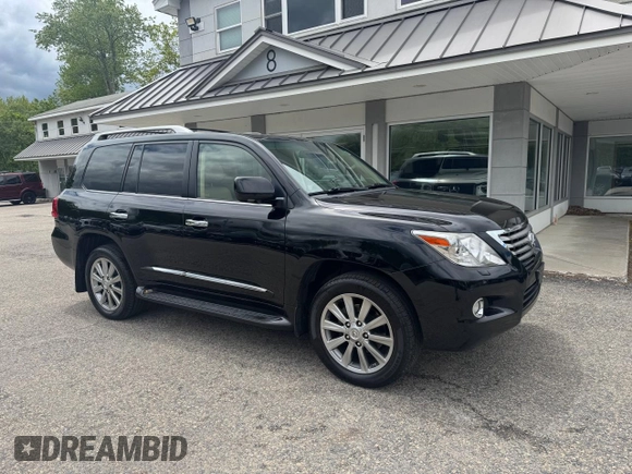 2011 Lexus LX 570 z VIN JTJHY7AX5B4082980, wystawiony jako Copart lot #58658775 z przebiegiem 236 563 mil mil oraz Czysty tytuł • Clean title. Historia ofert i sprzedaży dostępna na DreamBid. Obrazek 1.