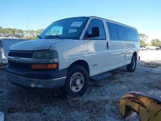 2006 Chevrolet Express Passenger with VIN 1GAHG39U961199535, listed as a IAAI auction lot 41718438 with 271,298 mi miles and . Bid and sale history available at DreamBid. Image 2.