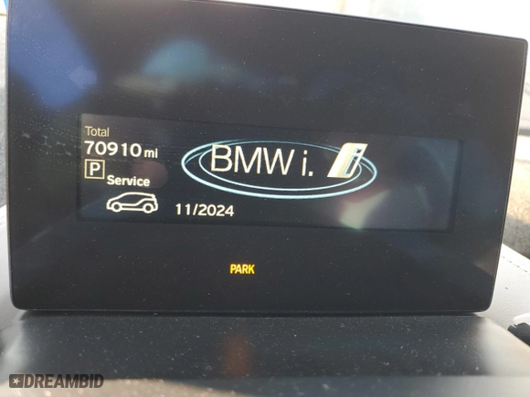 2018 BMW i3 with VIN WBY7Z2C56JVE61796, listed as a Copart auction lot 46865814 with 70,901 mi miles. Bid and sale history available at carsss.com. Image 9.