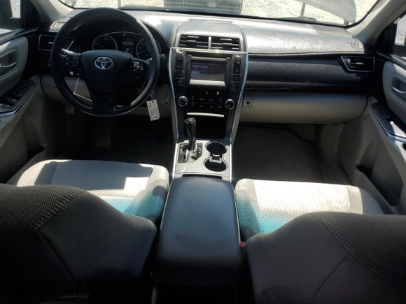 2017 Toyota Camry XLE z VIN 4T1BF1FK3HU377623, wystawiony jako Copart lot #53292365 z przebiegiem 104 393 mil mil oraz Szkoda całkowita • Salvage title. Historia ofert i sprzedaży dostępna na DreamBid. Obrazek 8.