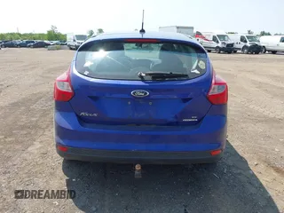 2013 Ford Focus SE с VIN 1FADP3K29DL219935, выставлен на аукционе IAAI как лот 42404029 с пробегом 161 385 миль миль и . История ставок и продаж доступна на DreamBid. Изображение 16.