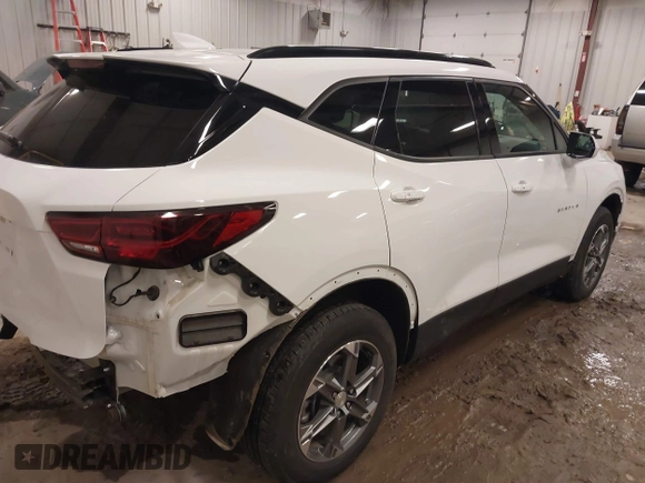 2024 Chevrolet Blazer LT with VIN 3GNKBCR42RS160923, listed as a IAAI auction lot 41556918 with 13,819 mi miles and . Bid and sale history available at DreamBid. Image 4.