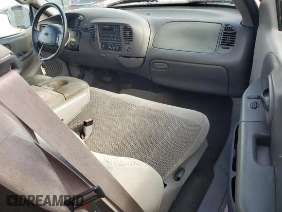 2000 Ford F-150 XL with VIN 1FTRX17L7YKA72919, listed as a Copart auction lot 42852475 with 133,377 mi miles and Clean Title. Bid and sale history available at carsss.com. Image 8.