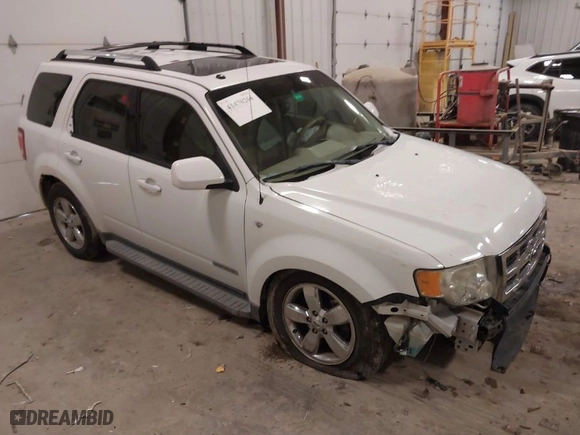 2008 Ford Escape Limited with VIN 1FMCU04168KB01544, listed as a IAAI auction lot 41470266 with 92,094 mi miles. Bid and sale history available at carsss.com. Image 1.