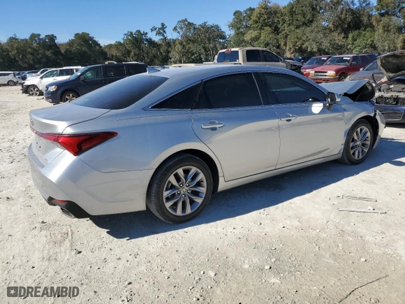 2022 Toyota Avalon XLE with VIN 4T1AZ1FB2NU082592, listed as a Copart auction lot 88888385 with 35,112 mi miles and Salvage Title. Bid and sale history available at carsss.com. Image 3.