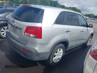 2013 Kia Sorento LX with VIN 5XYKT3A1XDG394440, listed as a IAAI auction lot 42544263 with 207,333 mi miles and . Bid and sale history available at DreamBid. Image 4.