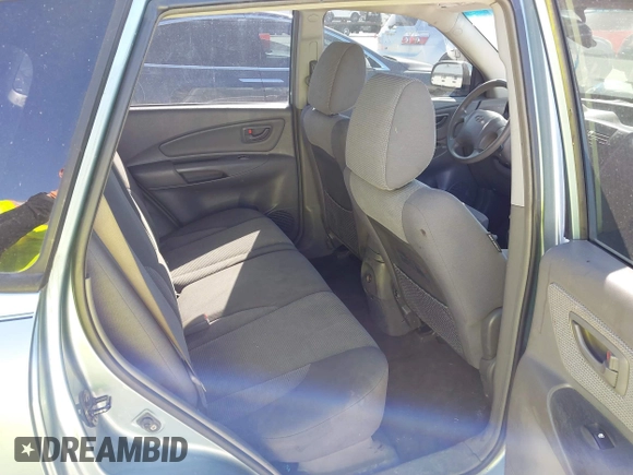 2006 Hyundai Tucson GL with VIN KM8JM12B76U276847, listed as a IAAI auction lot 41767240 with 204,713 mi miles. Bid and sale history available at carsss.com. Image 8.