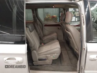 2007 Chrysler Town & Country LWB Touring with VIN 2A4GP54L87R151822, listed as a IAAI auction lot 41214165 with 207,349 mi miles. Bid and sale history available at carsss.com. Image 8.