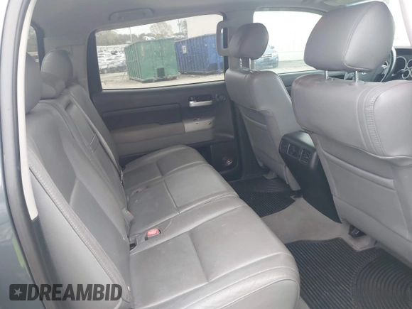2007 Toyota Tundra Limited z VIN 5TBEV58197S459237, wystawiony jako IAAI lot #41852184 z przebiegiem 339 929 mil mil oraz . Historia ofert i sprzedaży dostępna na DreamBid. Obrazek 8.