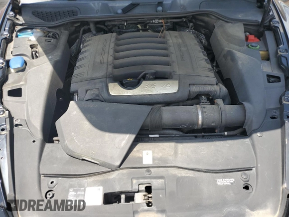 2014 Porsche Cayenne z VIN WP1AA2A20ELA95807, wystawiony jako Copart lot #57442775 z przebiegiem 142 845 mil mil oraz Szkoda całkowita • Salvage title. Historia ofert i sprzedaży dostępna na DreamBid. Obrazek 12.