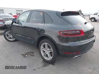 2018 Porsche Macan with VIN WP1AA2A53JLB05430, listed as a IAAI auction lot 41575202 with 65,834 mi miles. Bid and sale history available at carsss.com. Image 3.