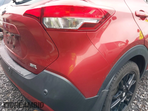 2020 Nissan Kicks SR with VIN 3N1CP5DV4LL565762, listed as a IAAI auction lot 40889527 with 98,722 mi miles. Bid and sale history available at carsss.com. Image 19.