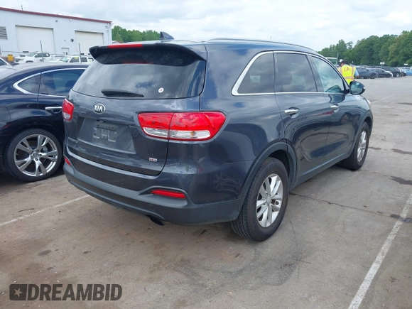 2016 Kia Sorento LX with VIN 5XYPG4A3XGG117695, listed as a IAAI auction lot 42158518 with 86,318 mi miles. Bid and sale history available at carsss.com. Image 4.