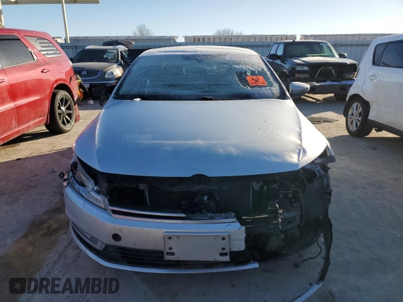 2014 Volkswagen CC Sport z VIN WVWBP7AN2EE505913, wystawiony jako Copart lot #42380915 z przebiegiem 98 976 mil mil oraz Szkoda całkowita • Salvage title. Historia ofert i sprzedaży dostępna na DreamBid. Obrazek 5.