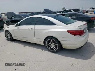 2014 Mercedes-Benz E 350 z VIN WDDKJ5KB9EF248551, wystawiony jako Copart lot #52093305 z przebiegiem 164 110 mil mil oraz Szkoda całkowita • Salvage title. Historia ofert i sprzedaży dostępna na DreamBid. Obrazek 2.