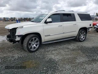 2015 Cadillac Escalade ESV Luxury z VIN 1GYS4SKJ7FR653101, wystawiony jako Copart lot #48045085 z przebiegiem 167 781 mil mil oraz Szkody całkowita. Historia ofert i sprzedaży dostępna na DreamBid. Obrazek 1.