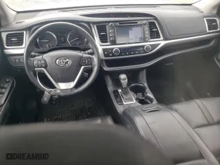 2018 Toyota Highlander SE with VIN 5TDJZRFH4JS488167, listed as a Copart auction lot 51863525 with 119,035 mi miles and Salvage Title. Bid and sale history available at carsss.com. Image 8.