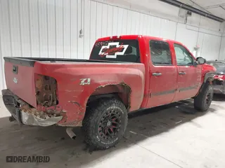 2007 Chevrolet Silverado 1500 LT w/1LT with VIN 3GCEK13M77G504944, listed as a IAAI auction lot 41593778 with 173,788 mi miles. Bid and sale history available at carsss.com. Image 4.
