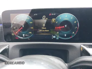 2023 Mercedes-Benz CLA 250 z VIN W1K5J4GB0PN329558, wystawiony jako IAAI lot #41776336 z przebiegiem 35 312 mil mil oraz . Historia ofert i sprzedaży dostępna na DreamBid. Obrazek 7.