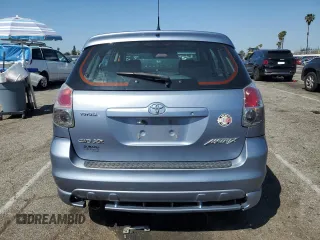 2006 Toyota Matrix STD z VIN 2T1LR30EX6C552801, wystawiony jako Copart lot #52352645 z przebiegiem 225 295 mil mil oraz Czysty tytuł • Clean title. Historia ofert i sprzedaży dostępna na DreamBid. Obrazek 6.