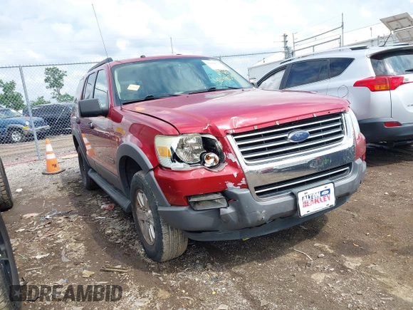 2006 Ford Explorer XLT z VIN 1FMEU73E46UB59076, wystawiony jako IAAI lot #42440539 z przebiegiem 166 077 mil mil oraz . Historia ofert i sprzedaży dostępna na DreamBid. Obrazek 6.