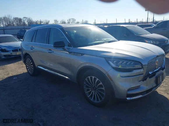 2022 Lincoln Aviator Reserve with VIN 5LM5J7WC4NGL16716, listed as a IAAI auction lot 41683920 with 29,059 mi miles. Bid and sale history available at carsss.com. Image 13.