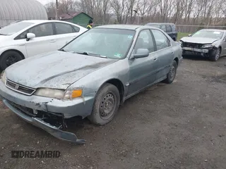 1996 Honda Accord LX with VIN 1HGCD5631TA169122, listed as a IAAI auction lot 42022239 with 164,191 mi miles and . Bid and sale history available at carsss.com. Image 13.