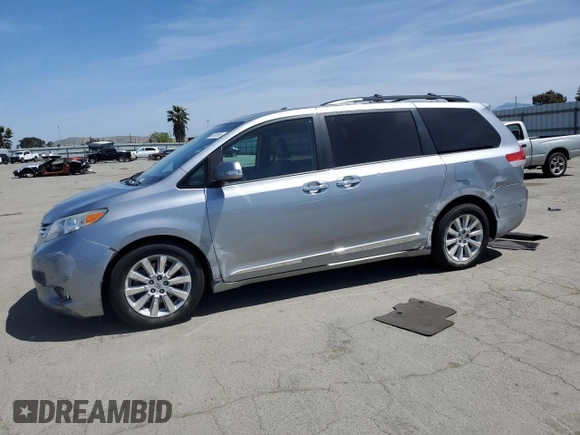 2013 Toyota Sienna XLE with VIN 5TDDK3DC2DS053531, listed as a Copart auction lot 54243695 with 110,000 mi miles and Salvage Title. Bid and sale history available at DreamBid. Image 1.