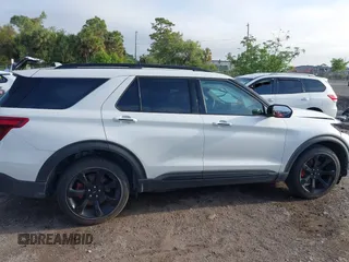 2020 Ford Explorer ST with VIN 1FM5K8GC9LGD03798, listed as a IAAI auction lot 41913678 with 58,772 mi miles. Bid and sale history available at carsss.com. Image 13.