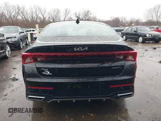 2022 Kia K5 GT-Line z VIN 5XXG64J20NG155965, wystawiony jako IAAI lot #41642454 z przebiegiem 29 647 mil mil oraz . Historia ofert i sprzedaży dostępna na DreamBid. Obrazek 16.