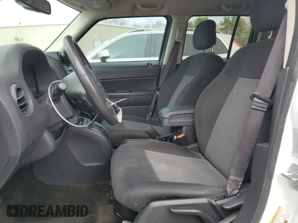 2016 Jeep Patriot Latitude с VIN 1C4NJPFB0GD601075, выставлен на аукционе Copart как лот 51461404 с пробегом 65 673 миль миль и На запчасти • Non repairable. История ставок и продаж доступна на DreamBid. Изображение 7.