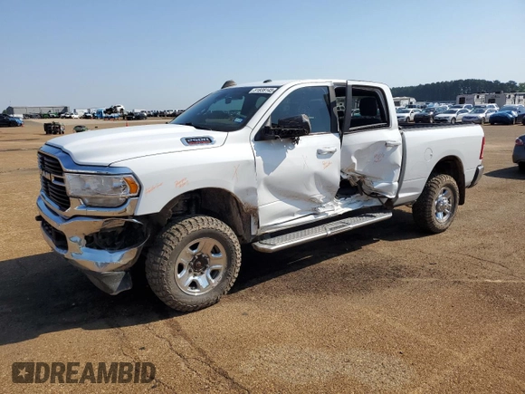 2021 Ram 2500 Big Horn z VIN 3C6UR5DL2MG627980, wystawiony jako Copart lot #51838145 z przebiegiem 130 024 mil mil oraz Szkoda całkowita • Salvage title. Historia ofert i sprzedaży dostępna na DreamBid. Obrazek 1.
