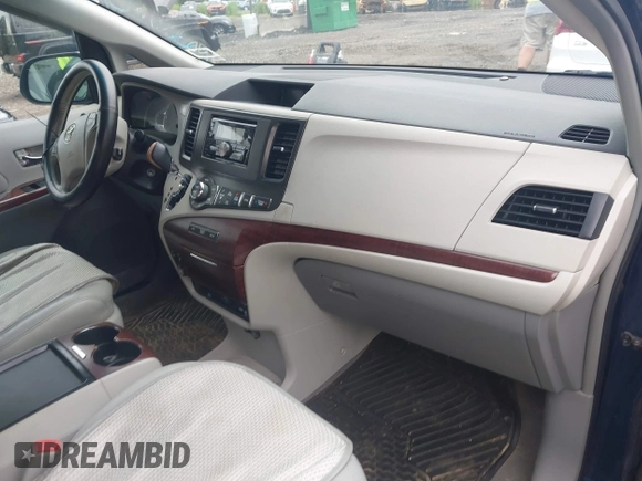 2011 Toyota Sienna XLE AAS с VIN 5TDYK3DC5BS090992, выставлен на аукционе IAAI как лот 42464308 с пробегом 356 672 миль миль и . История ставок и продаж доступна на DreamBid. Изображение 5.