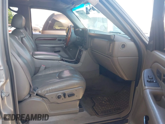 2005 Cadillac Escalade EXT z VIN 3GYEK62N55G191729, wystawiony jako IAAI lot #41980605 z przebiegiem 224 349 mil mil oraz . Historia ofert i sprzedaży dostępna na DreamBid. Obrazek 5.